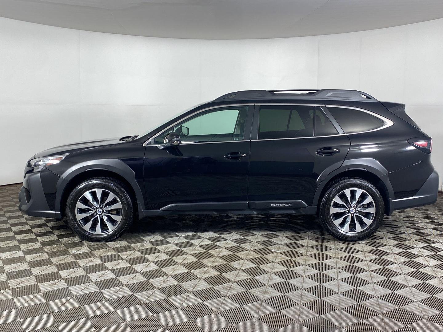 Used 2023 Crystal Black Silica Subaru Limited XT image 9