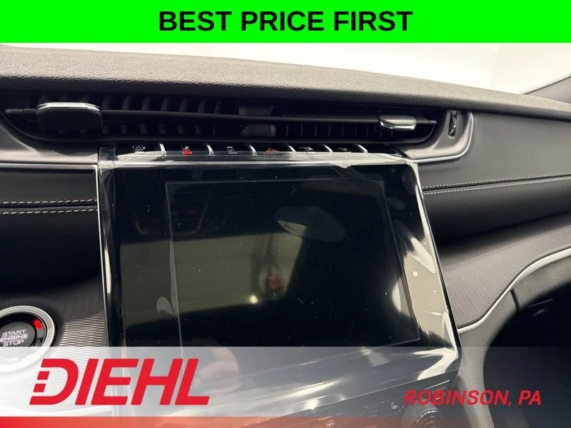 New 2026 Silver Zynith Exterior Paint Jeep Laredo image 31