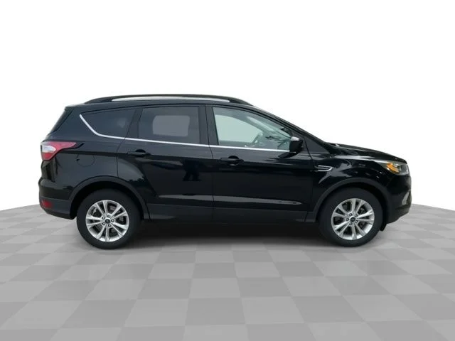 Used 2018 Black Ford SEL image 9