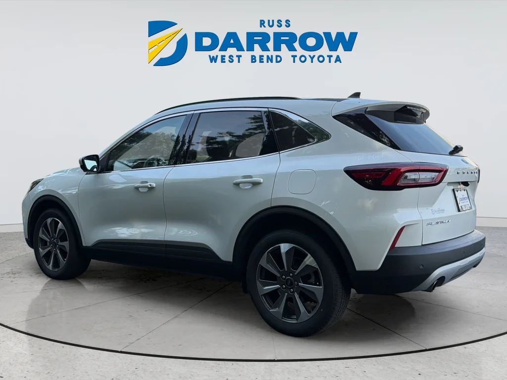 Used 2023 White Ford Platinum image 3