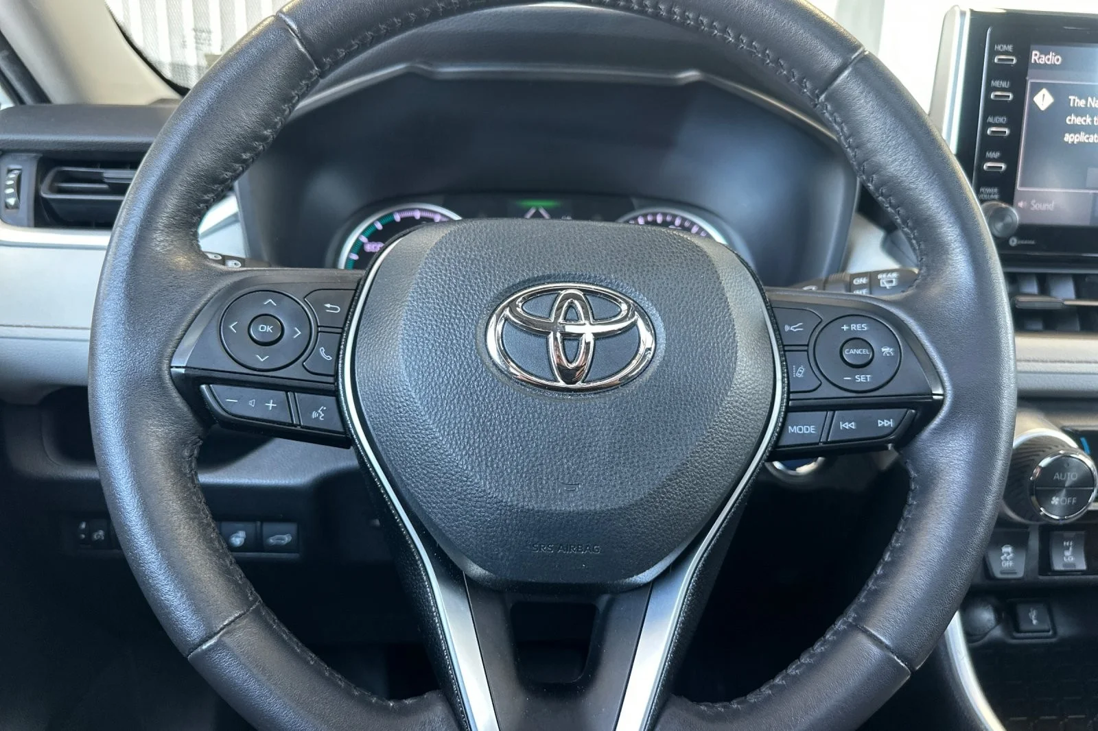 Certified Used 2021 Super White Toyota Hybrid XLE image 22
