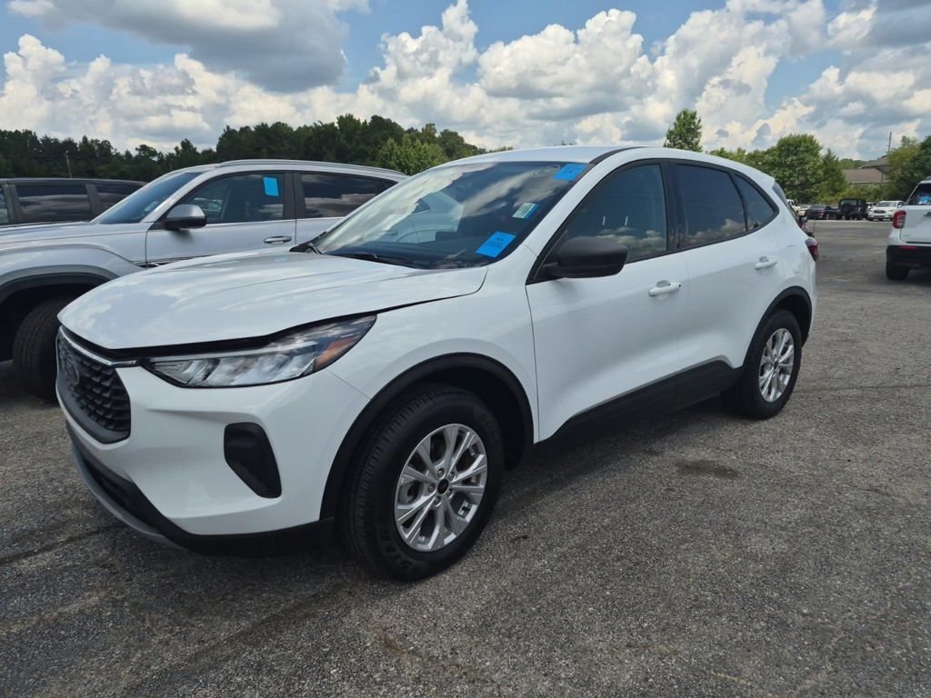 Used 2025 White Ford Active image 12