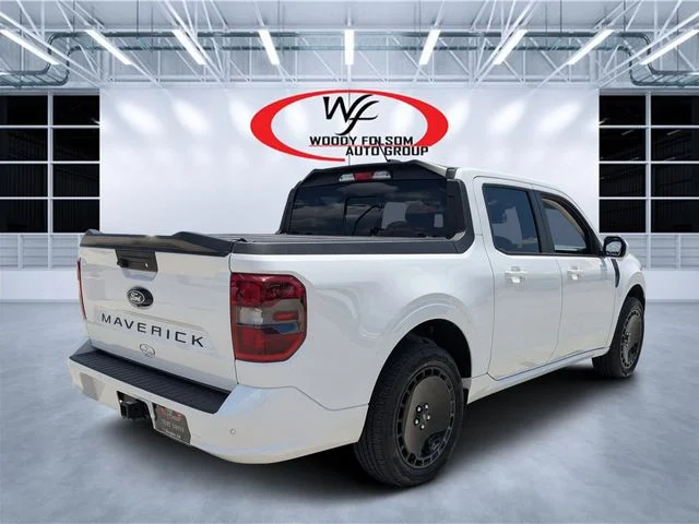 Used 2025 White Ford Lobo High image 3