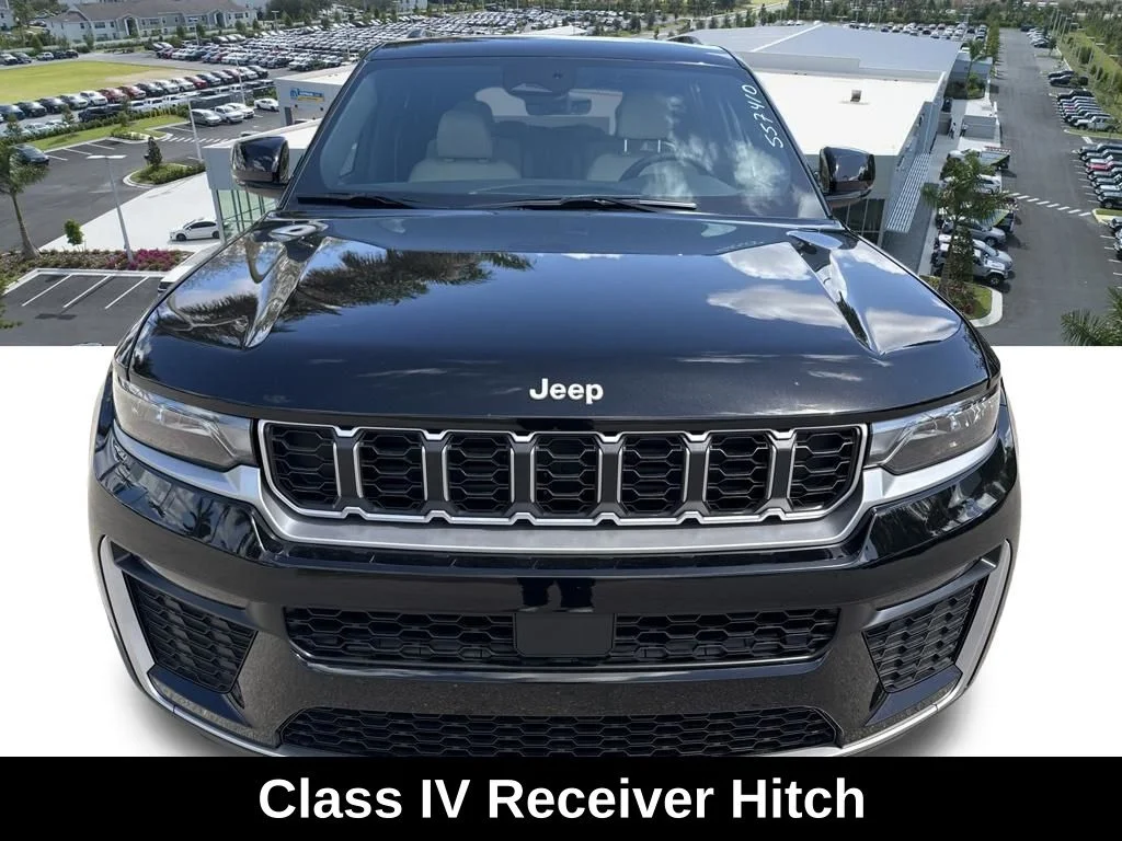 New 2026 Diamond Black Crystal Pearl-Coat Exterior Paint Jeep Limited image 9