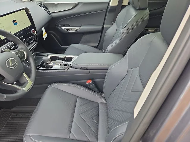 2026 Lexus NX 450h+ Luxury - Photo 13