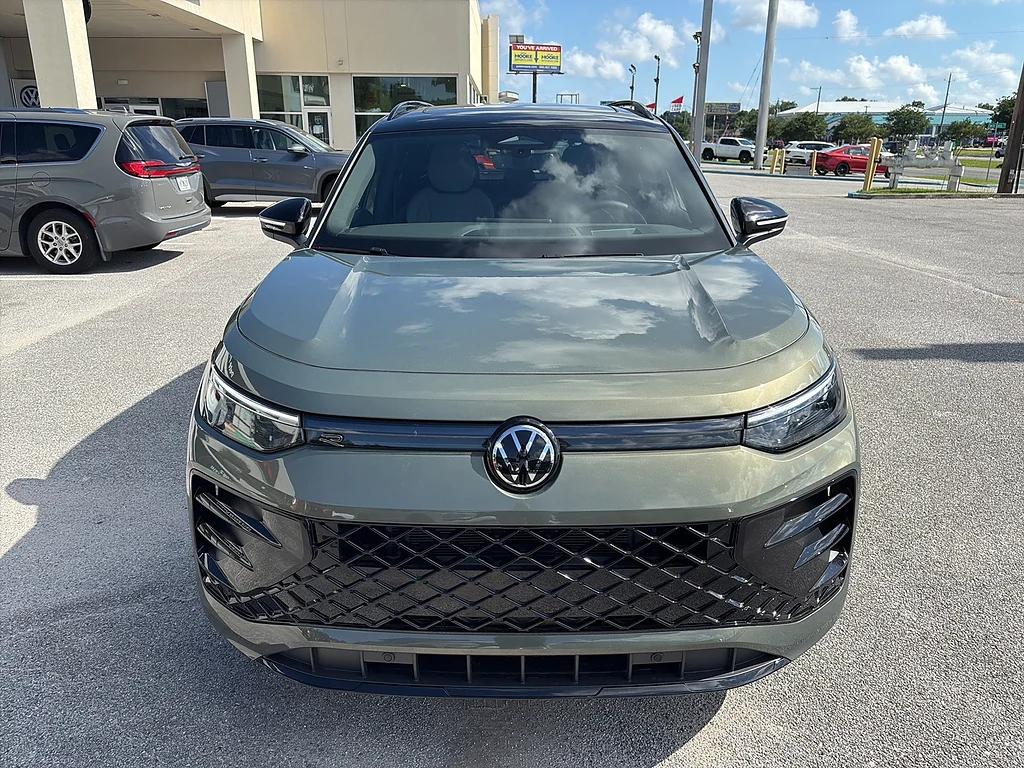 New 2026 Avocado Green w/ Deep Black Roof Volkswagen SE R-Line Black FWD image 8