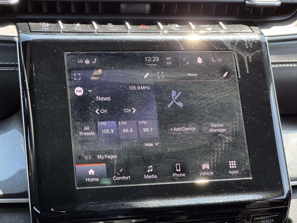 Used 2023 White/off-white Jeep Altitude X image 17