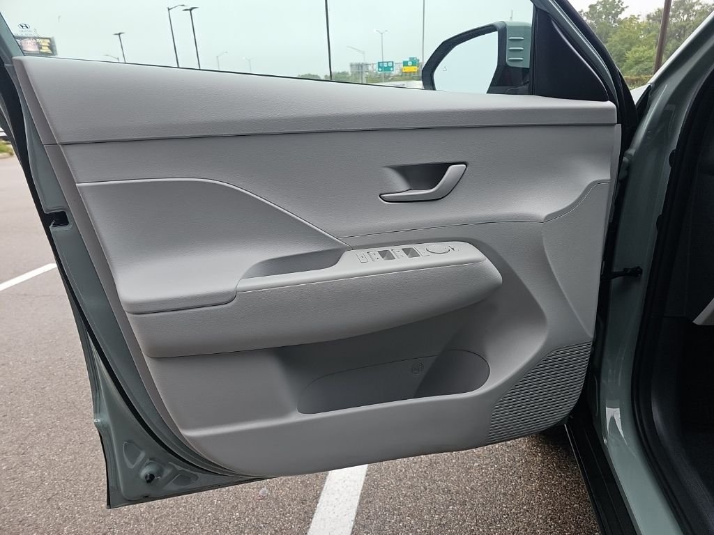 2024 Hyundai Kona SEL - Photo 10