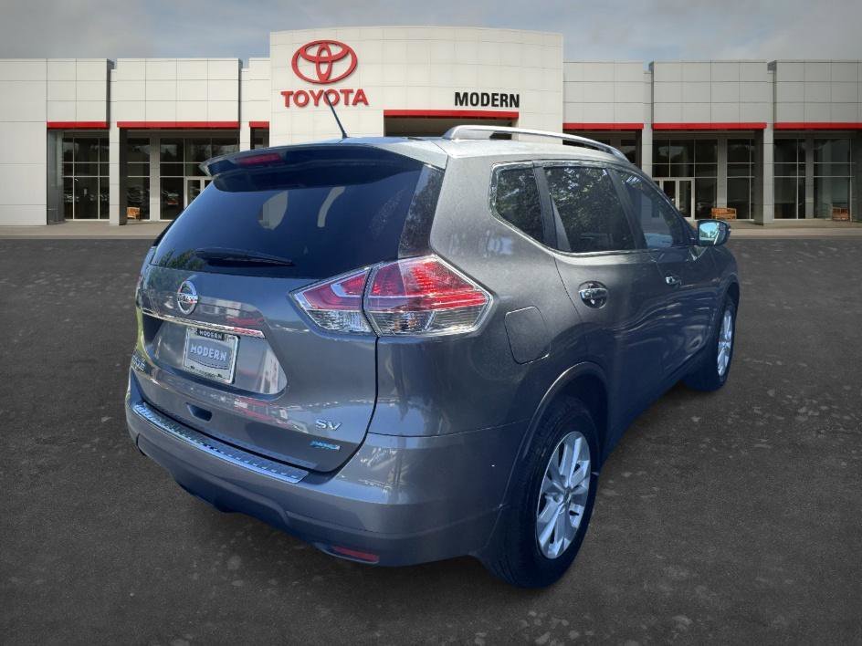 Used 2014 Gun Metallic Nissan SV image 5