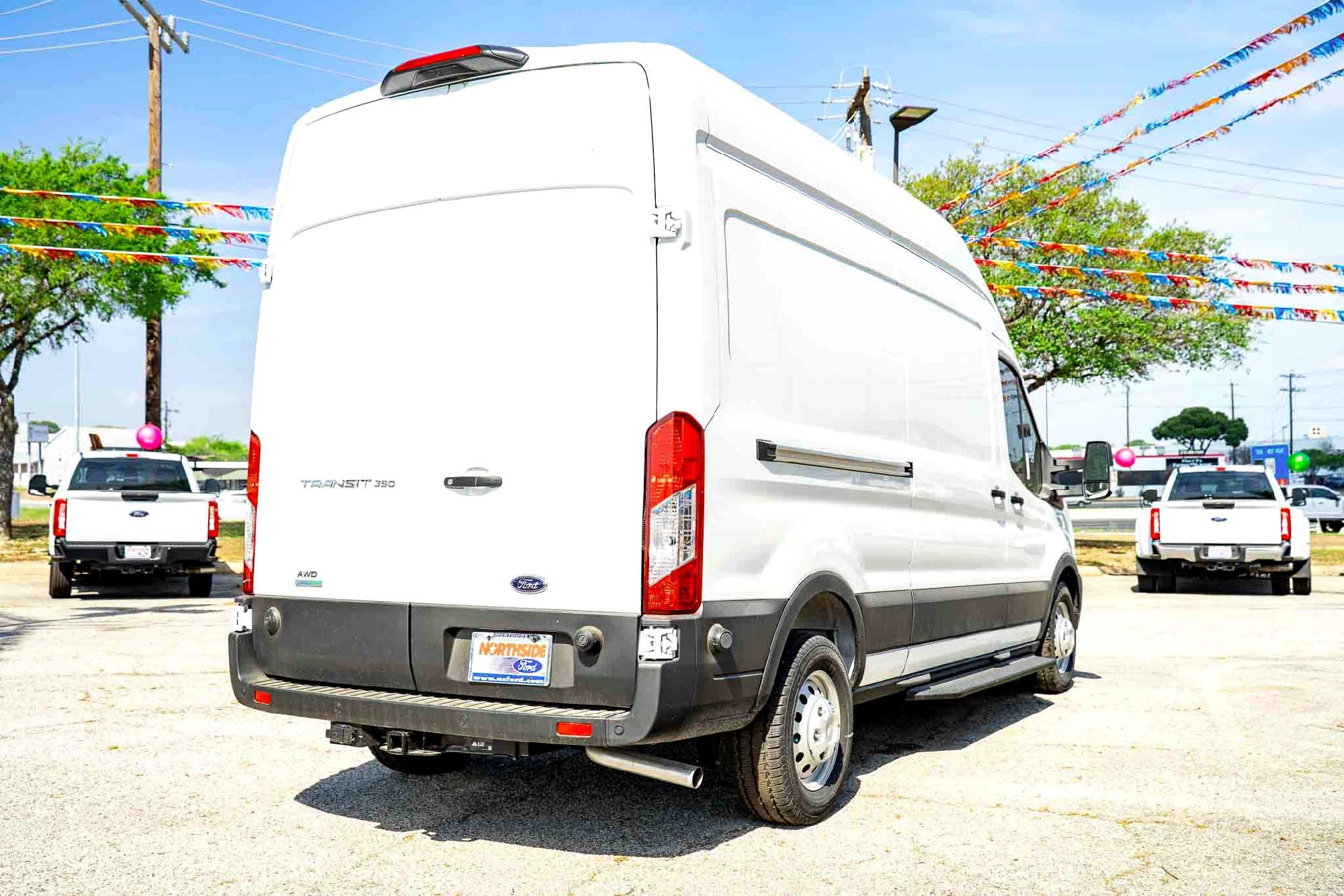 2025 Ford Transit Van Base