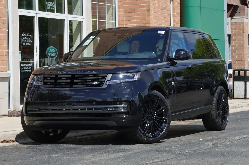 2026 Land Rover Range Rover 3.0 SE LWB 7's photo