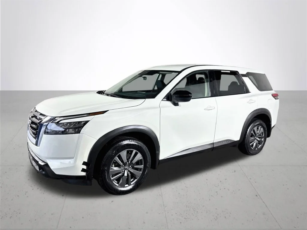 Used 2024 White Nissan S image 2