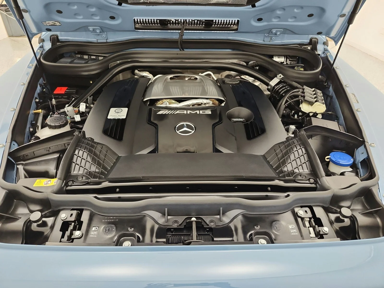 Certified Used 2025 MANUFAKTUR China Blue Non-Metallic Mercedes-Benz AMG® G 63 SUV image 24