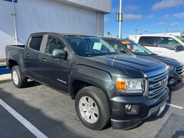 Used 2018 Gray GMC SLE1 image 4