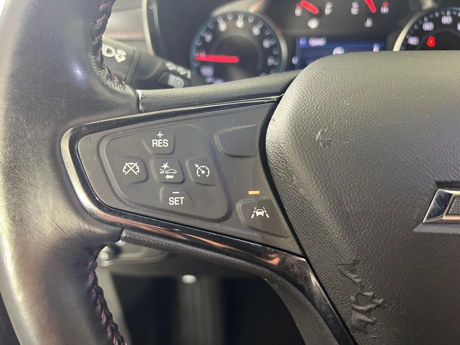 Used 2022 Blue Glow Metallic Chevrolet RS image 9