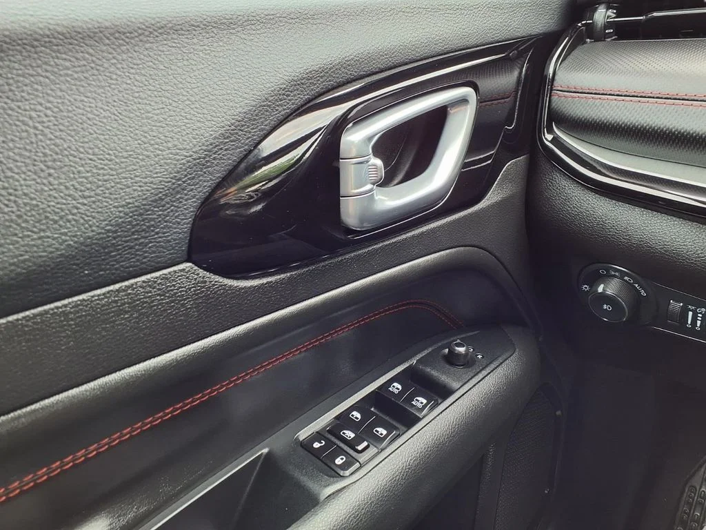 2025 Jeep Compass Trailhawk - Photo 18