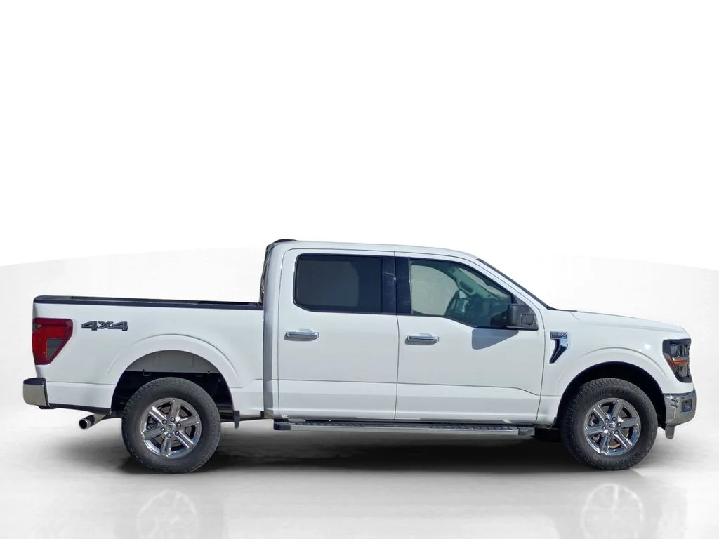 Used 2025 White Ford XLT image 4