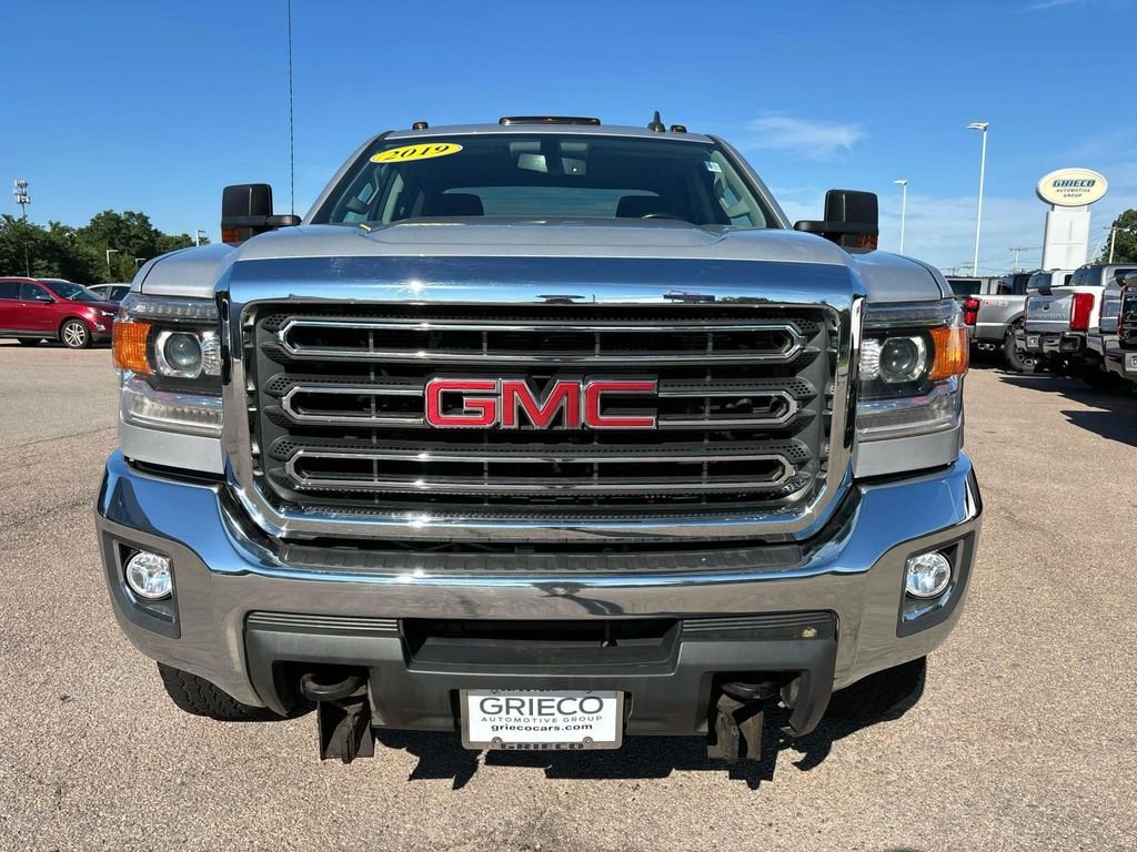 Used 2019 Silver GMC SLE image 8