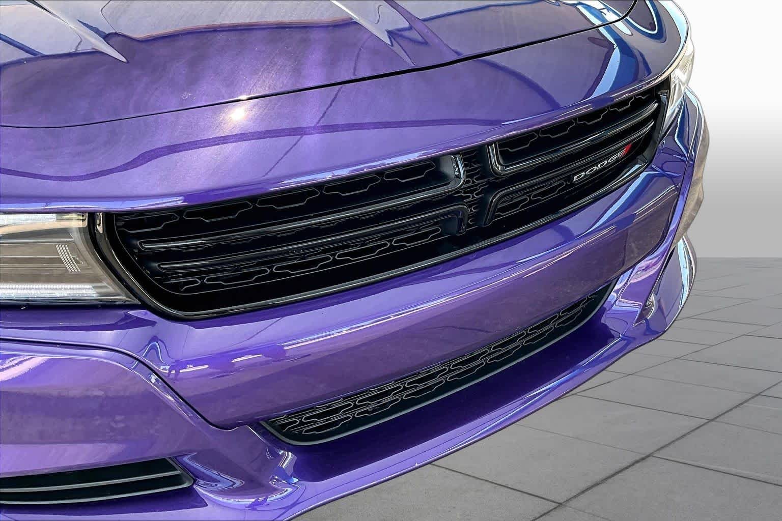 Used 2023 Plum Crazy Pearlcoat Dodge SXT image 29