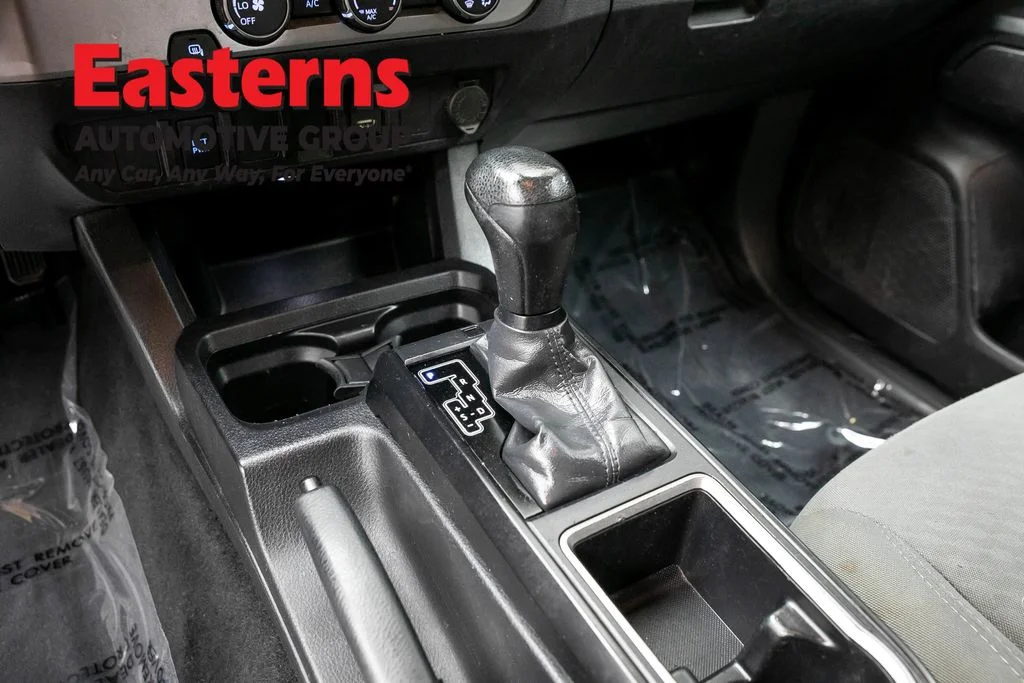 Used 2020 White Toyota SR image 12