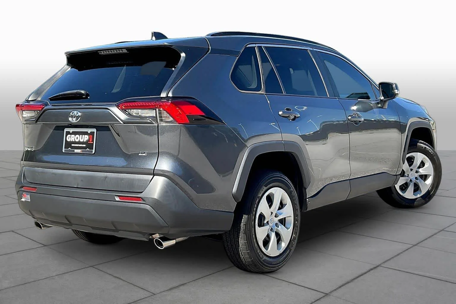 Used 2020 Magnetic Gray Metallic Toyota LE image 13