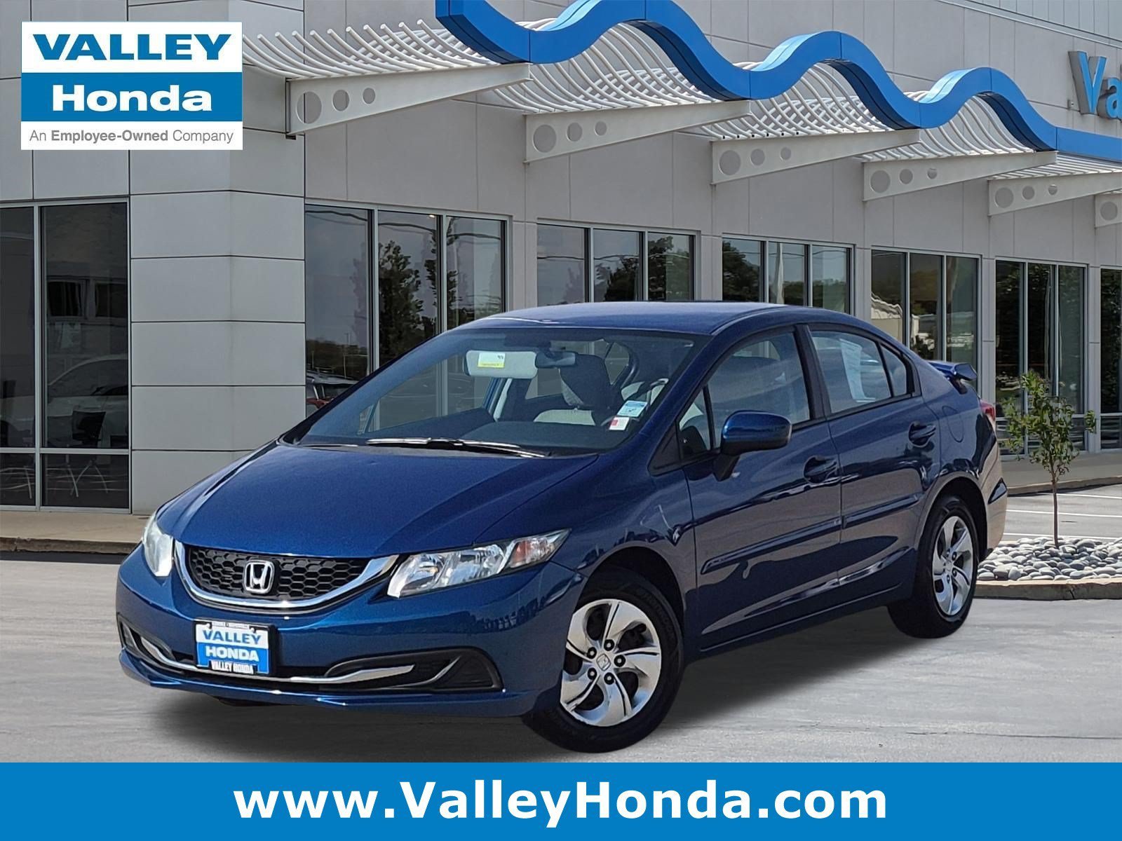 Used 2015 Dyno Blue Pearl Honda LX Sedan image 1