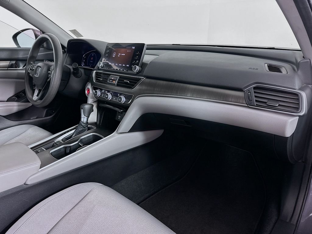Used 2018 Lunar Silver Metallic Honda LX image 25