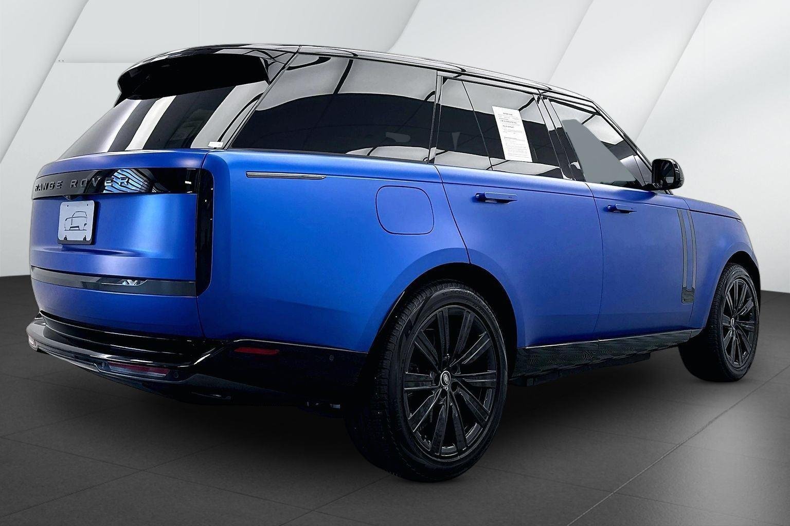 Used 2025 Velocity Blue in Satin Finish Land Rover Autobiography image 6