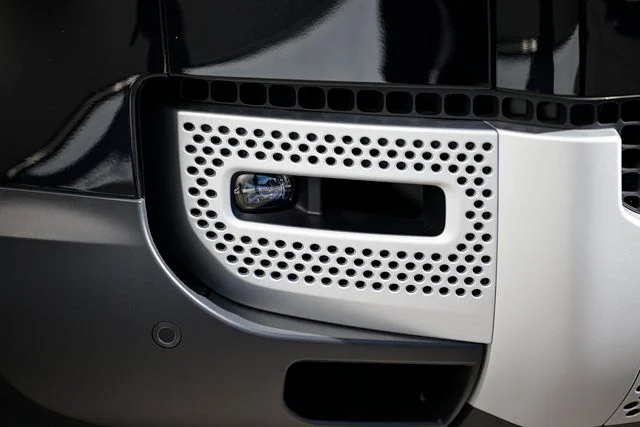 2025 Land Rover Defender S - Photo 10
