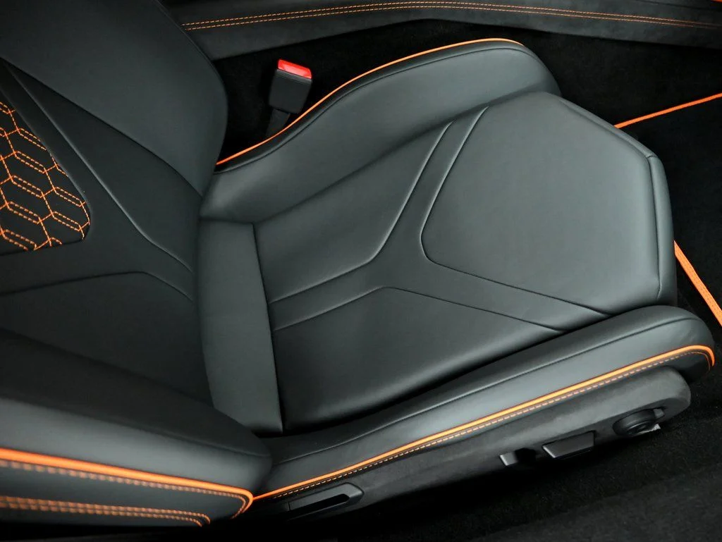2026 Lamborghini Revuelto Base - Photo 15