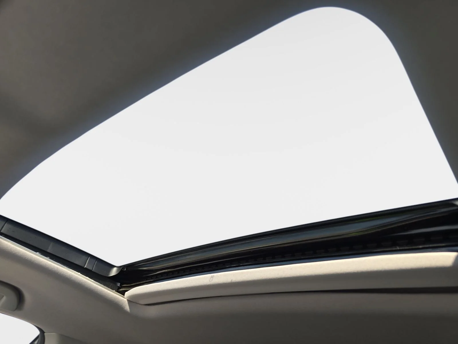 Used 2023  Honda RTL image 16