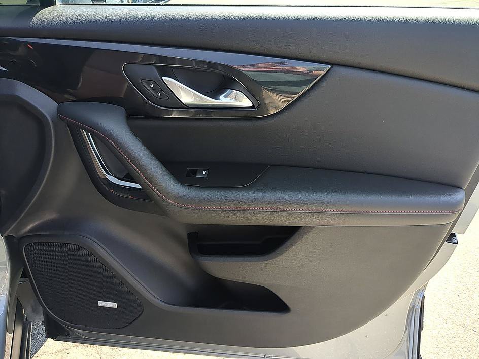 Used 2023 STERLING GRAY METALLIC Chevrolet RS image 35