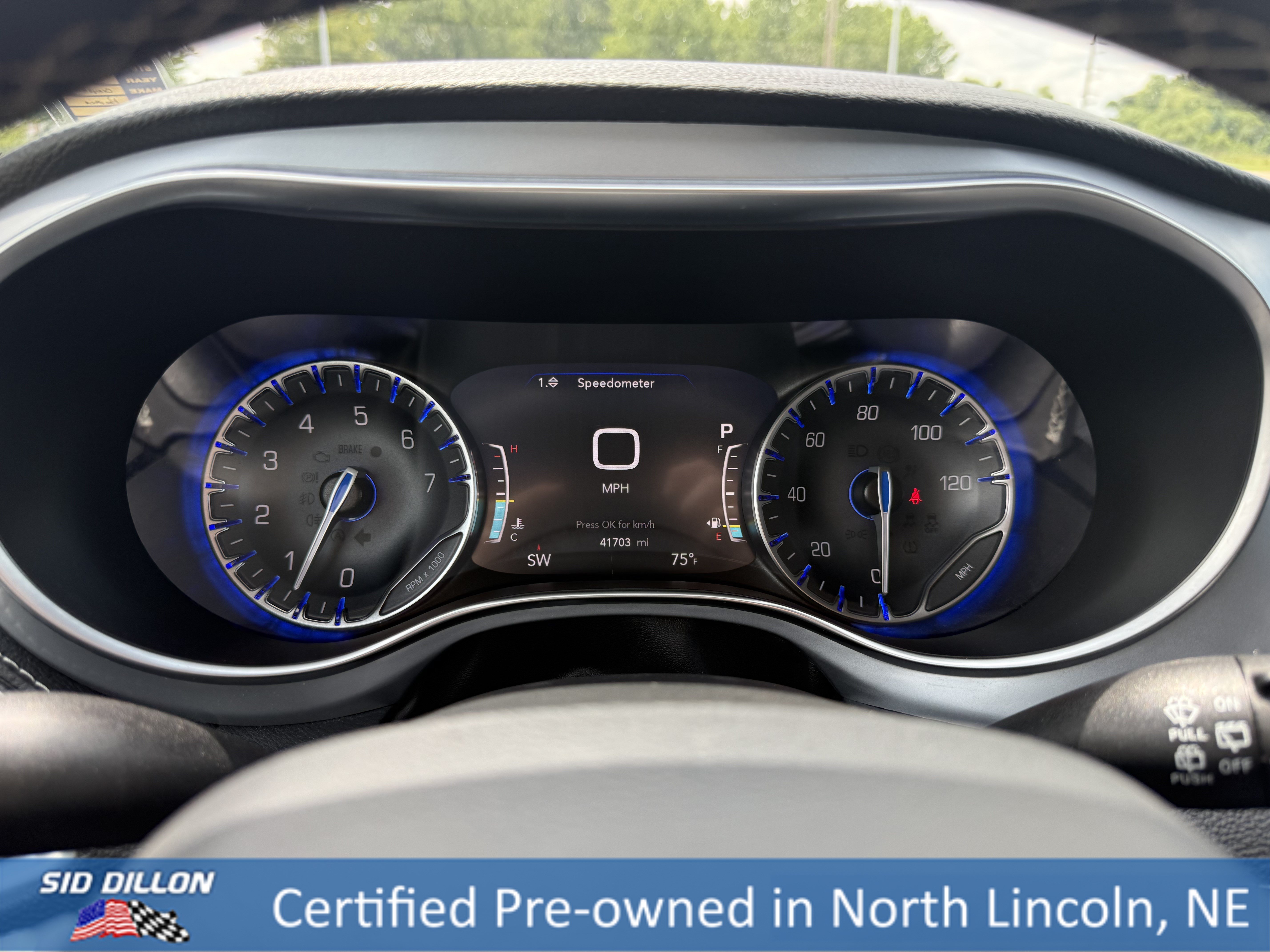 Certified Used 2025 Diamond Black Crystal Pearlcoat Chrysler Limited image 13