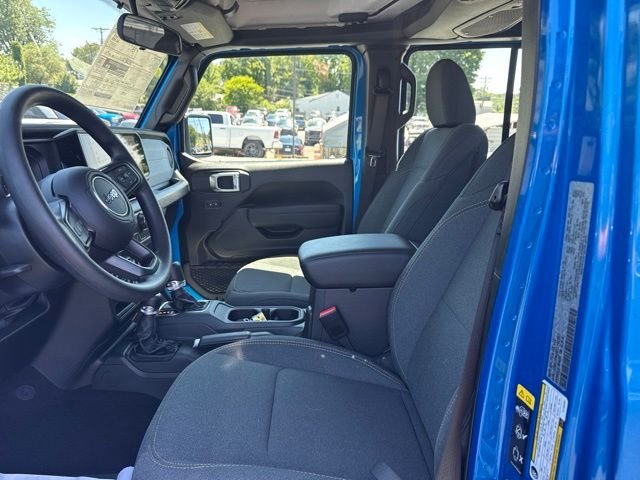 New 2026 Hydro Blue Pearl-Coat Exterior Paint Jeep Sport S image 14
