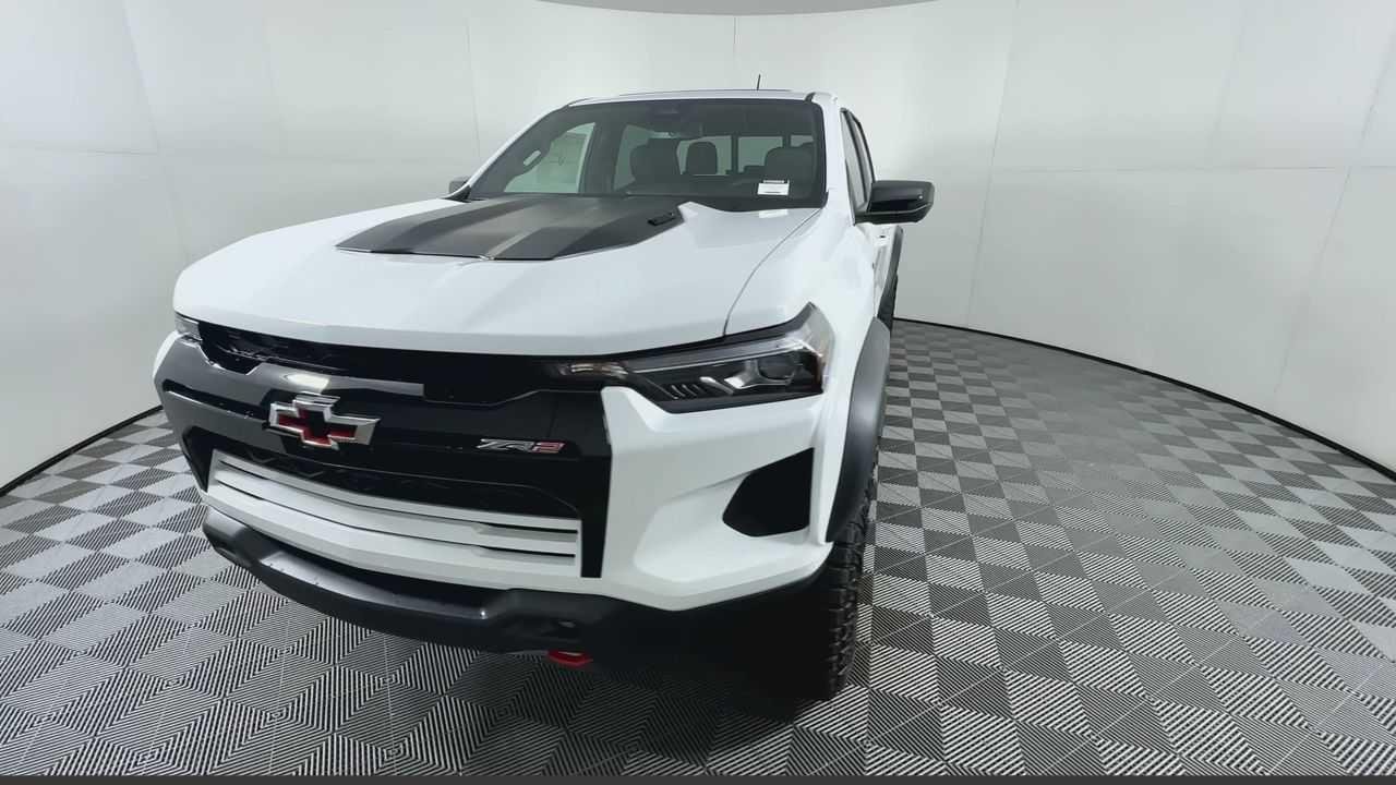 2026 Chevrolet Colorado ZR2 - Photo 3