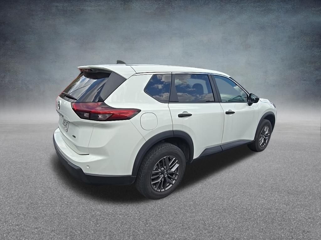 Used 2024 Glacier White Nissan S image 10
