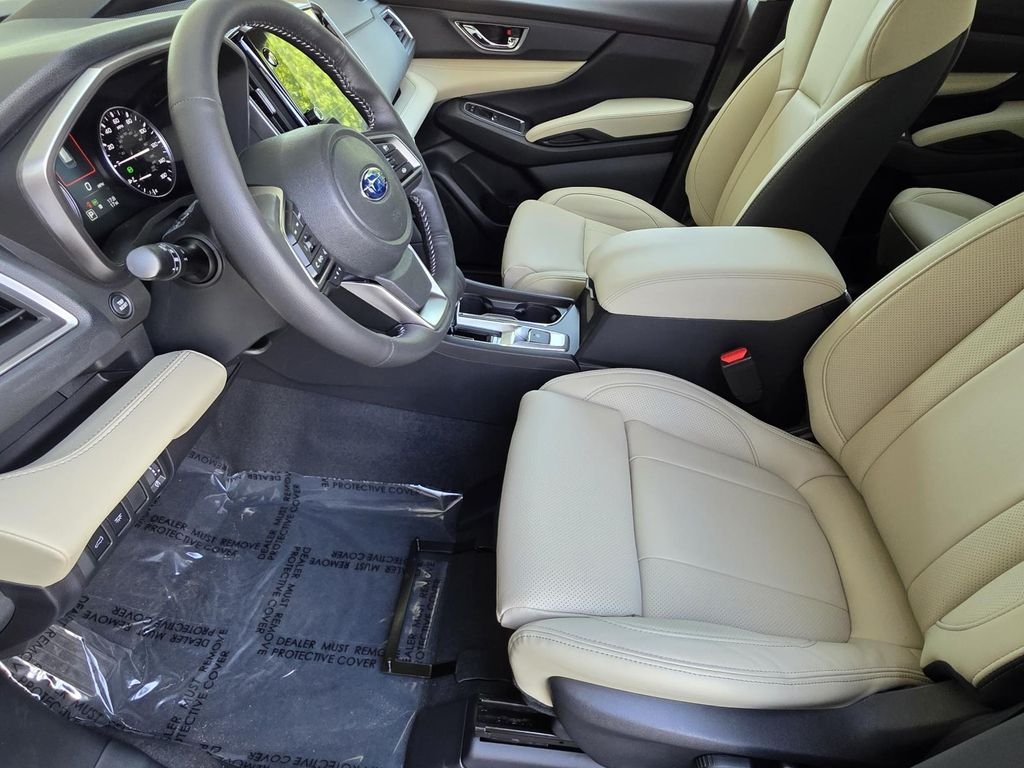 New 2026 CRYSTAL BLACK SILICA Subaru Limited 7-Passenger image 8