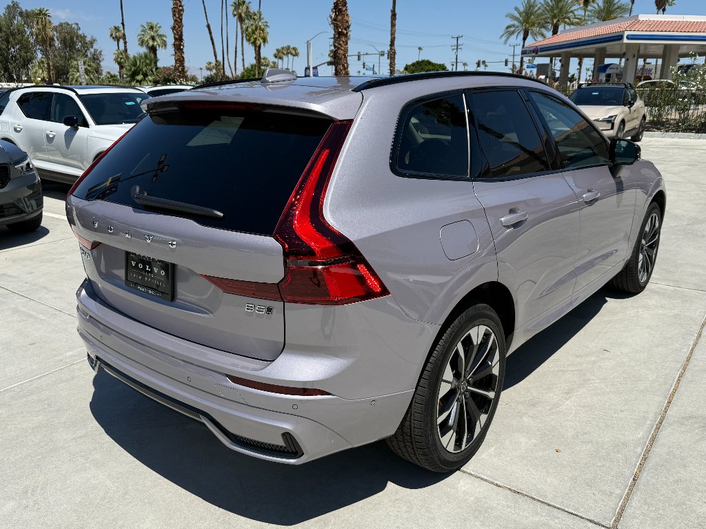 New 2026 Aurora Silver Volvo Plus image 7