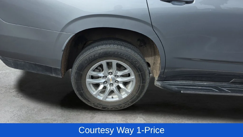 Used 2023 Gray Chevrolet LT image 12