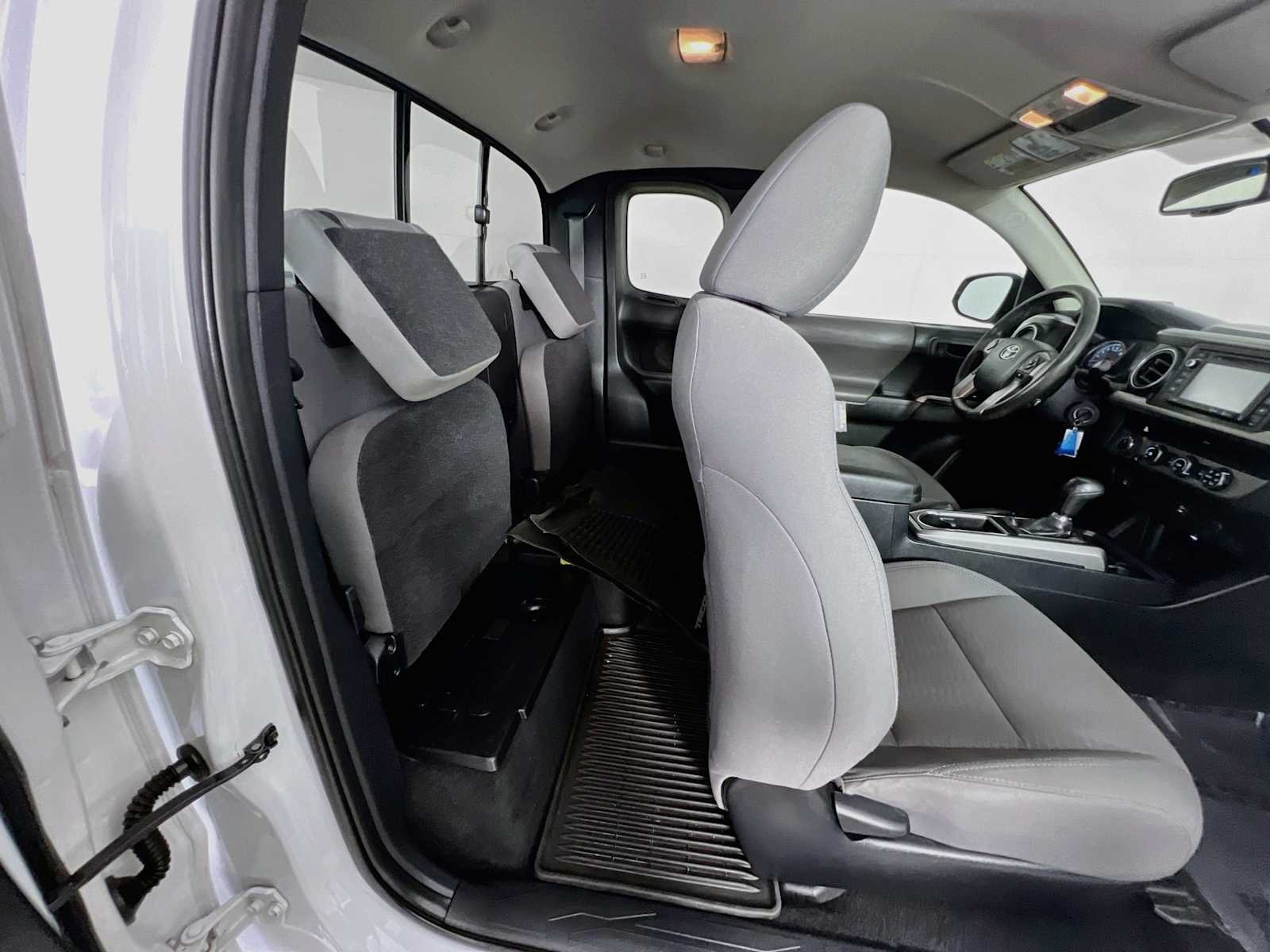 Used 2017 Super White Toyota SR5 image 26