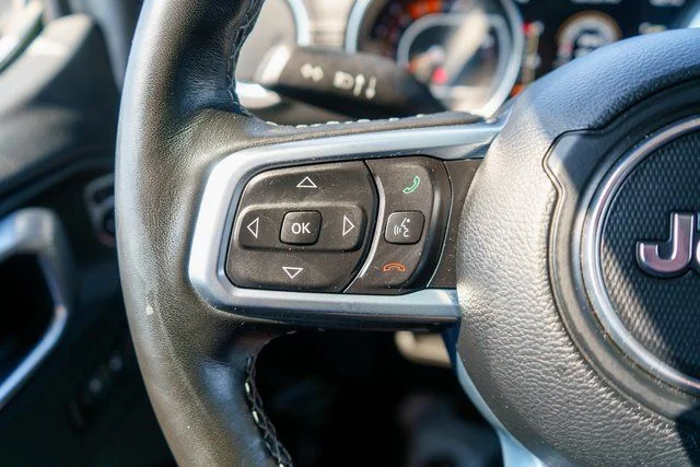 Used 2021 White Jeep Overland image 21