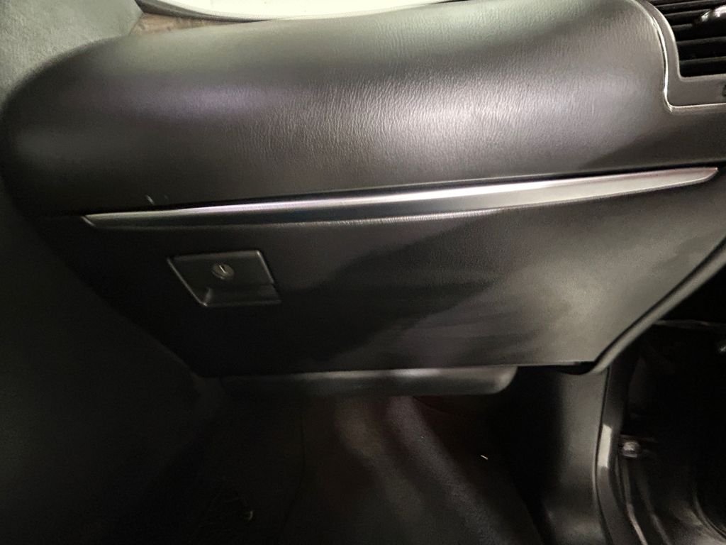 Used 2023 Gray INFINITI Premium Select image 24