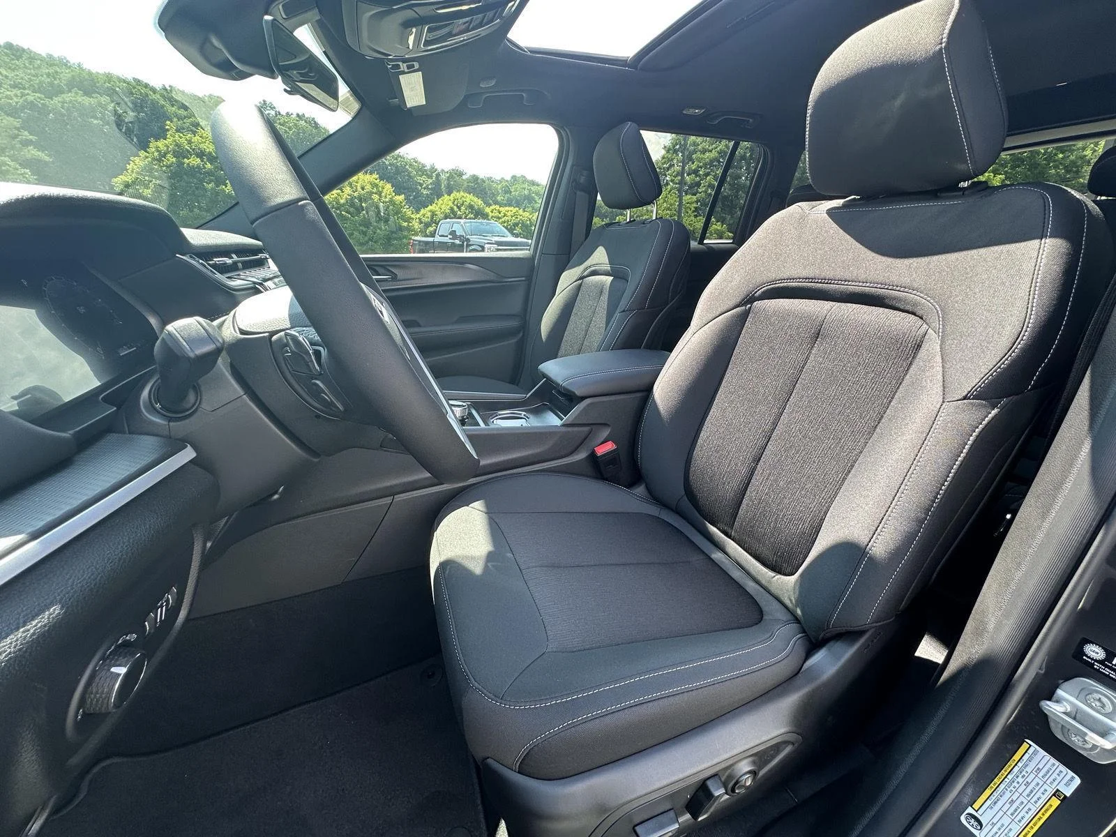 New 2026 Baltic Gray Metallic Clearcoat Jeep Laredo X image 9