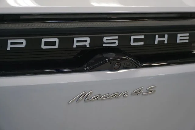 2026 Porsche Macan S - Photo 8