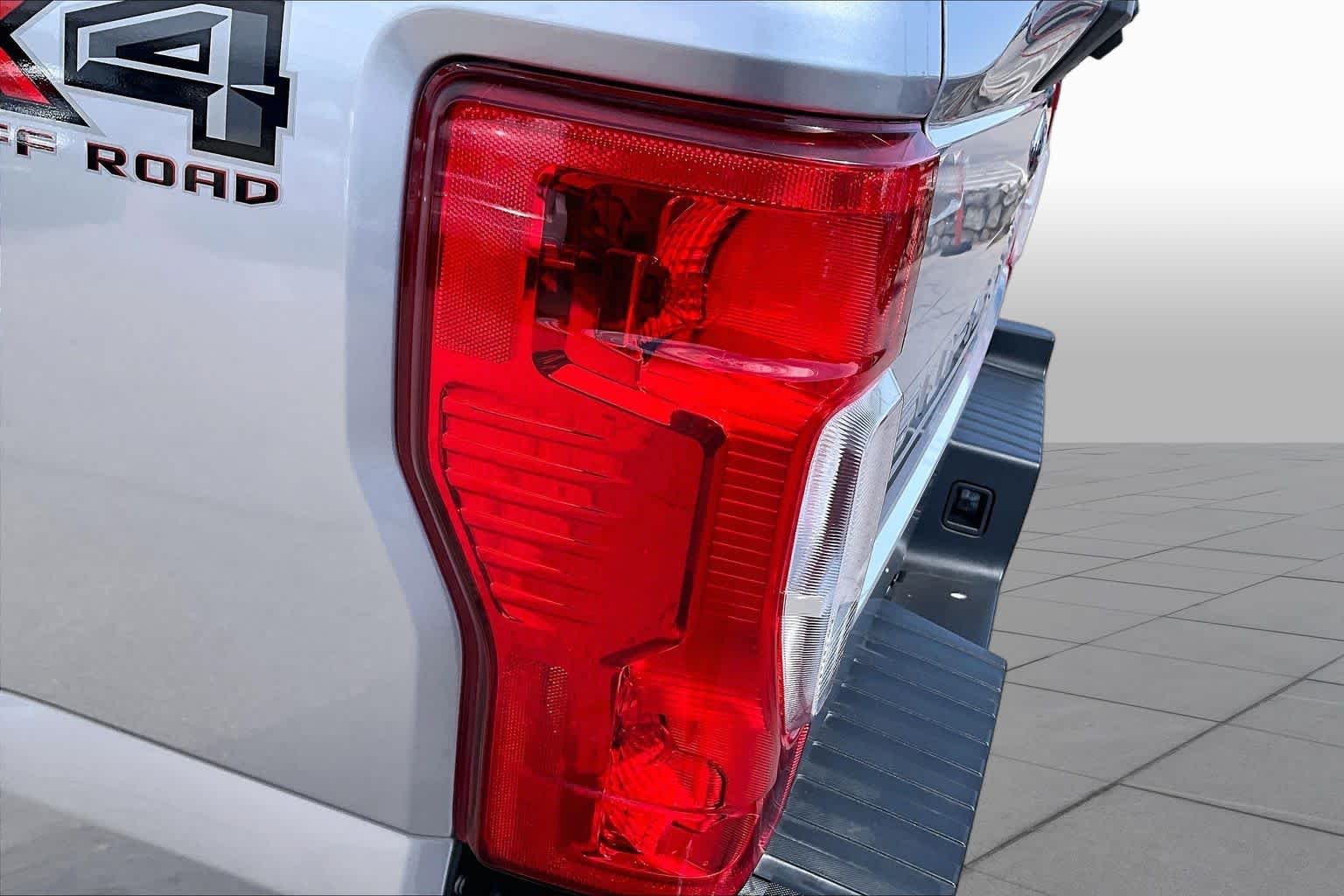 Used 2022 Iconic Silver Metallic Ford XL image 28