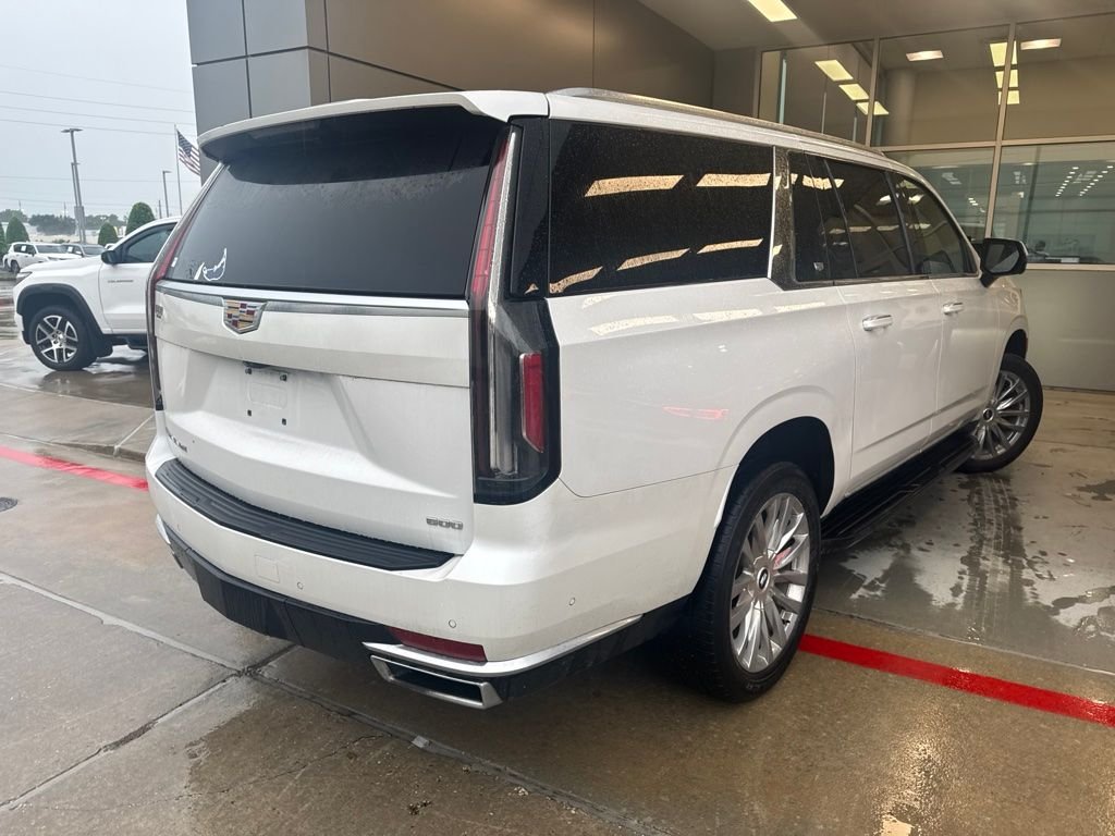 Used 2021 Crystal White Tricoat Cadillac Premium image 2