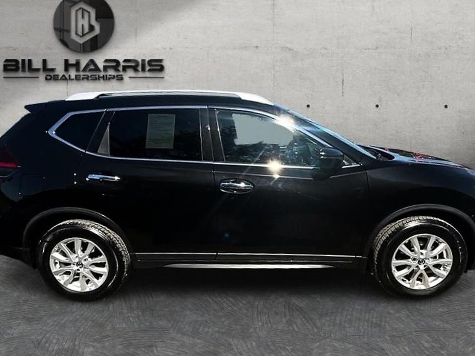 Used 2019 Black Nissan S image 4