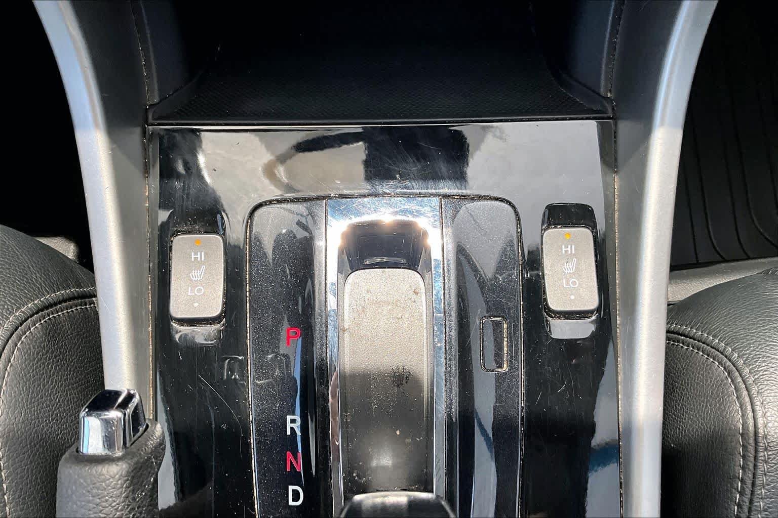 Used 2017 Crystal Black Pearl Honda Touring image 32