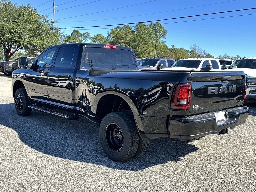 2026 RAM 3500 Big Horn - Photo 7