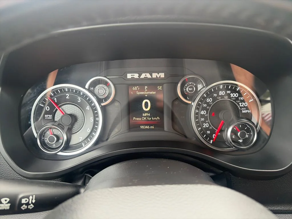 Used 2023 White Ram Big Horn/Lone Star image 16